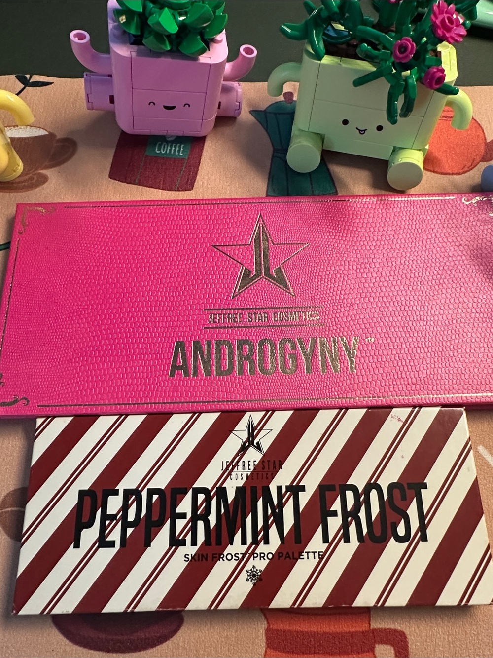 Jeffree Star Eyeshadow and Highlighter Bundle